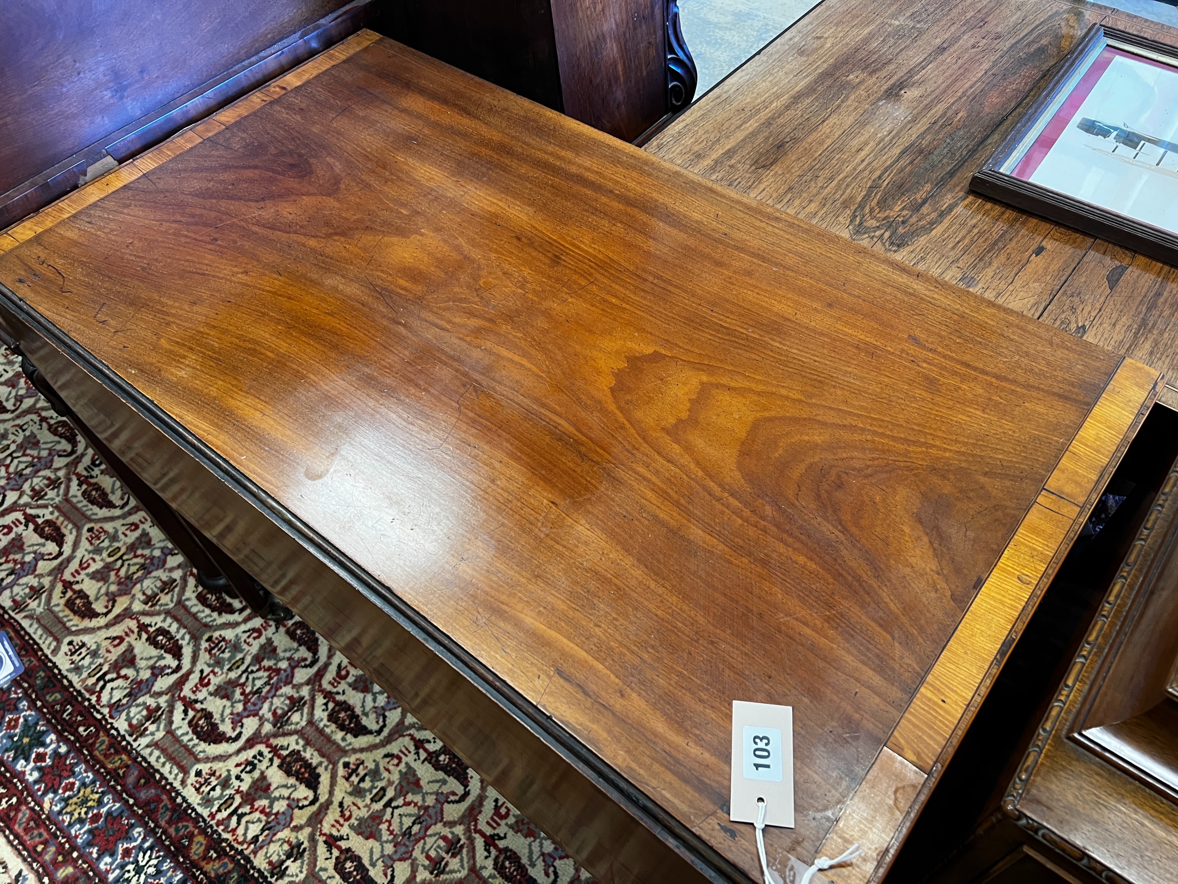 A George III satinwood banded mahogany Pembroke table, width 91cm, depth 51cm, height 74cm